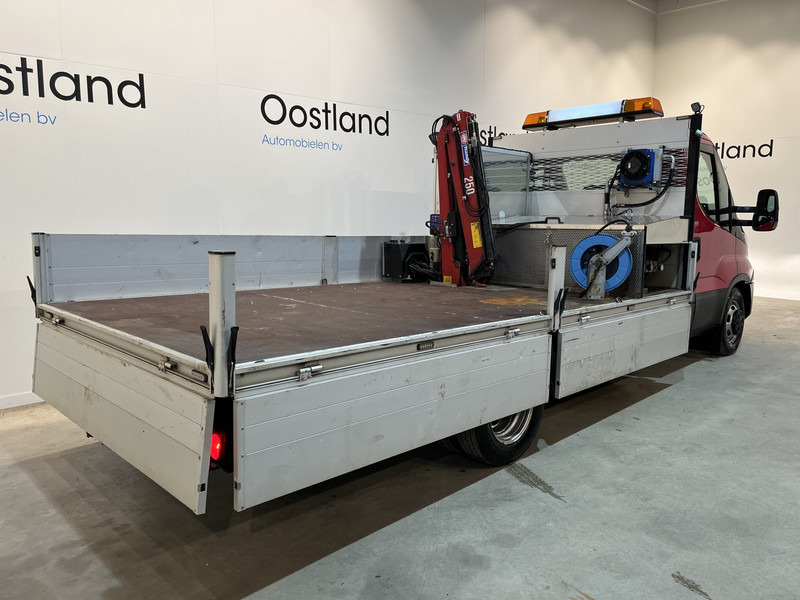 Iveco Daily 35C16 Open Laadbak / HMF Kraan / Euro 6 / Compressor / Trekhaak 3500 KG / Airco / Cruise Control / 3-Zits / 69.100 KM !! / BPM VRIJ !! - Varebil med plan: bilde 4 Iveco Daily 35C16 Open Laadbak / HMF Kraan / Euro 6 / Compressor / Trekhaak 3500 KG / Airco / Cruise Control / 3-Zits / 69.100 KM !! / BPM VRIJ !! - Varebil med plan: bilde 4
