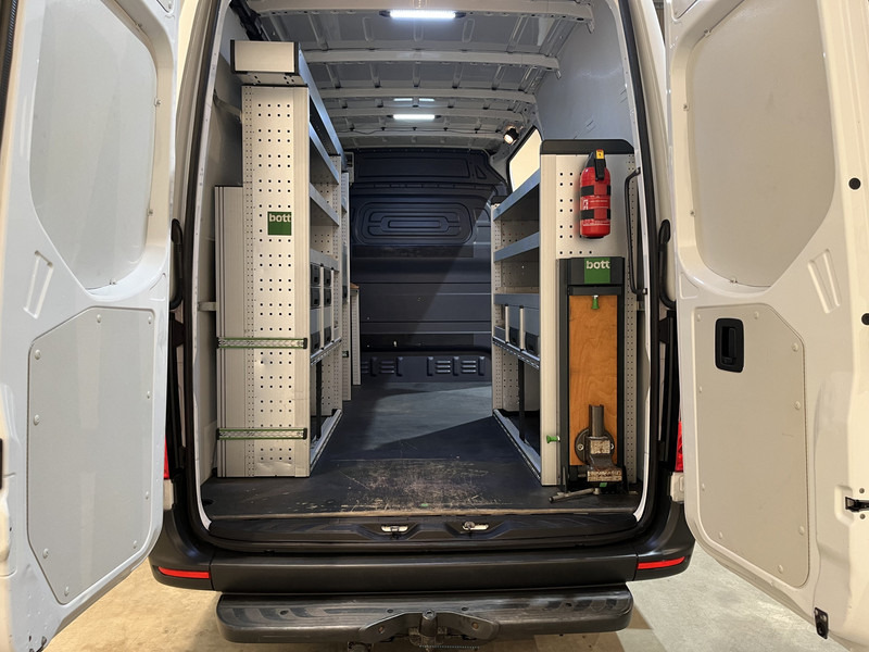 Mercedes-Benz Sprinter 317 CDI L2H2 RWD / Euro 6 / Servicebus / Bott inrichting / 220V / MBUX / Airco / Cruise / CarPlay / Camera / Trekhaak / BPM VRIJ !! - Kassebil: bilde 4 Mercedes-Benz Sprinter 317 CDI L2H2 RWD / Euro 6 / Servicebus / Bott inrichting / 220V / MBUX / Airco / Cruise / CarPlay / Camera / Trekhaak / BPM VRIJ !! - Kassebil: bilde 4