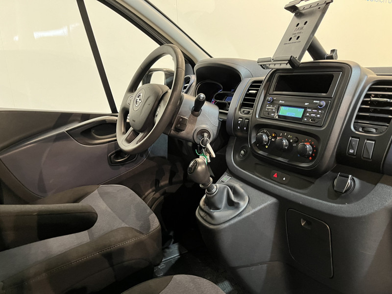 Opel Vivaro 1.6 CDTI L1H1 Servicebus / Inrichting / Euro 6 / Airco / Cruise Control / 3-Zits - Små varebil: bilde 3 Opel Vivaro 1.6 CDTI L1H1 Servicebus / Inrichting / Euro 6 / Airco / Cruise Control / 3-Zits - Små varebil: bilde 3