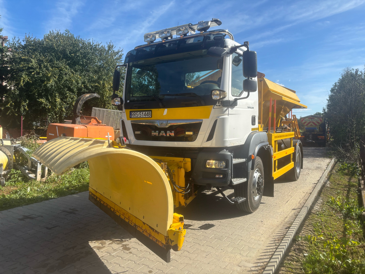 MAN TGM 18.290 4x4 BB GRITTER/SPREADER/PLOUGH - Brøytebil: bilde 1 MAN TGM 18.290 4x4 BB GRITTER/SPREADER/PLOUGH - Brøytebil: bilde 1