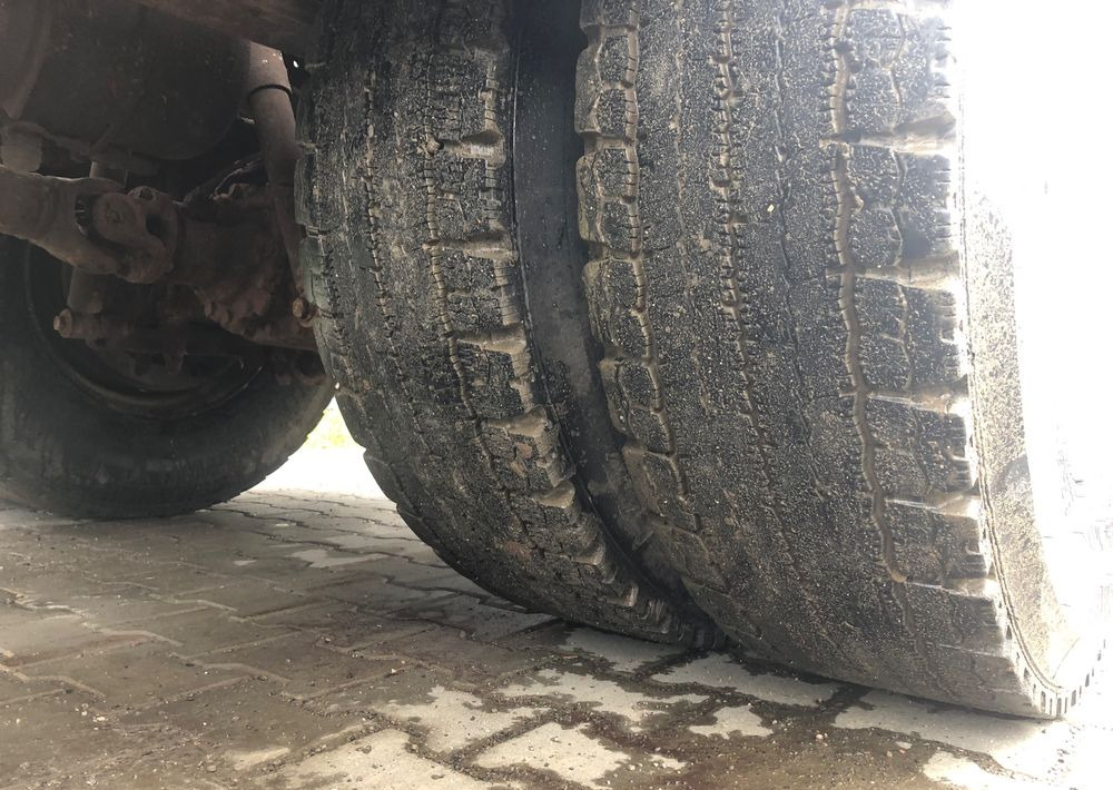 Brøytebil Mercedes-Benz Axor 1824 4x4 piaskarka solarka econ pług 2011 e5: bilde 12