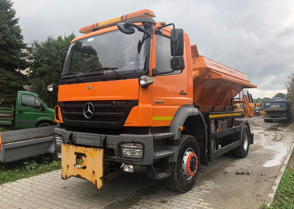 Brøytebil Mercedes-Benz Axor 1824 4x4 piaskarka solarka econ pług 2011 e5: bilde 8