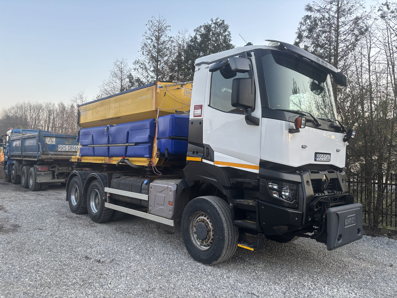 RENAULT K380 6x6 K380 6x6 SCHMIDT STRATOS III GRITTER/SPREADER PLOUGH - Brøytebil: bilde 1 RENAULT K380 6x6 K380 6x6 SCHMIDT STRATOS III GRITTER/SPREADER PLOUGH - Brøytebil: bilde 1