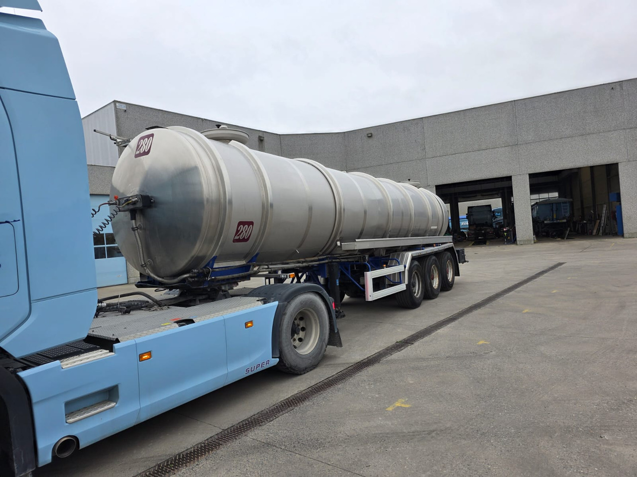 MAGYAR - Tanksemi: bilde 1 MAGYAR - Tanksemi: bilde 1