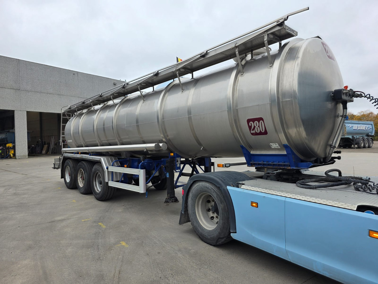 MAGYAR - Tanksemi: bilde 2 MAGYAR - Tanksemi: bilde 2