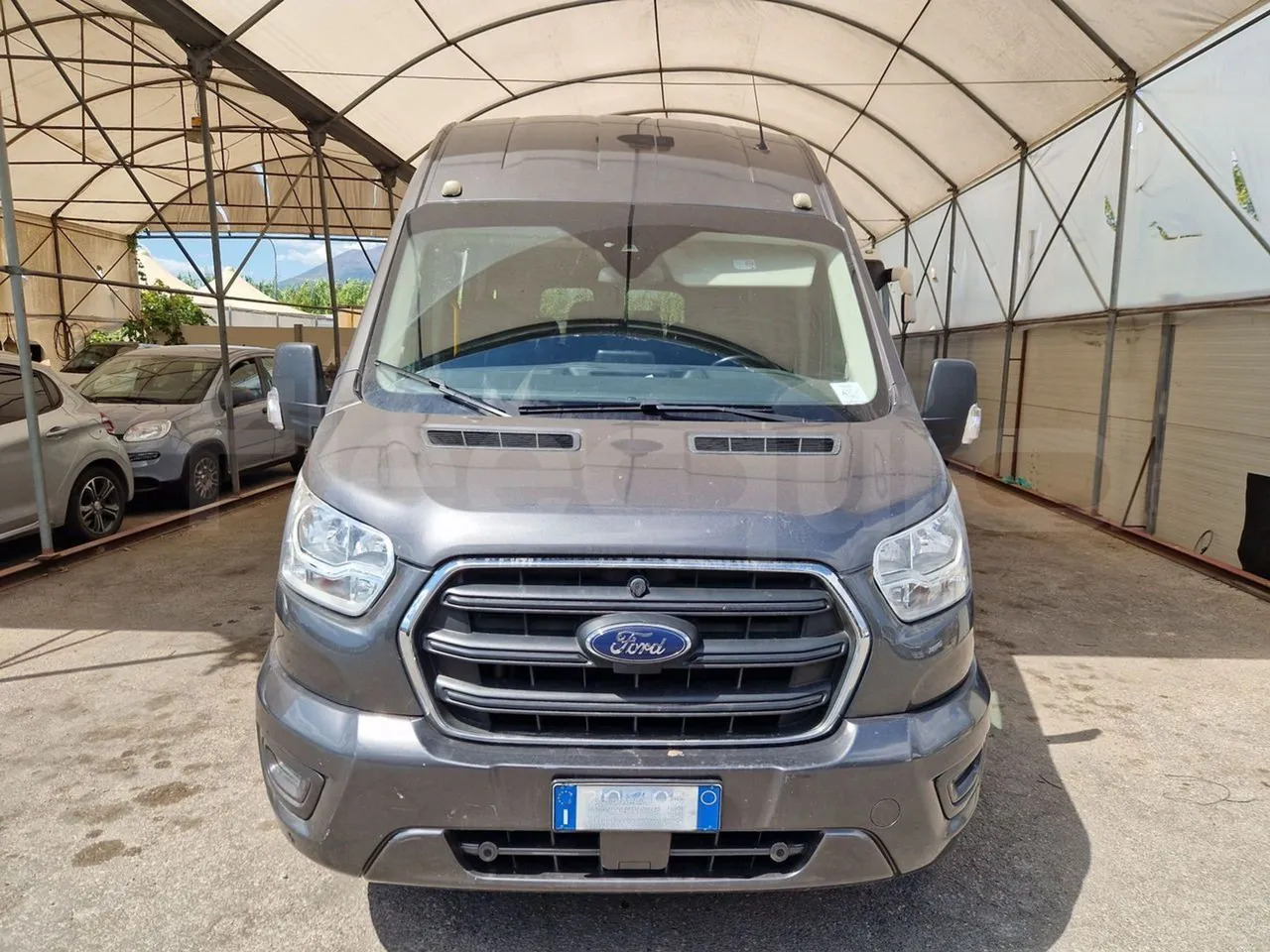 Ford Transit - Forstadsbus: bilde 2 Ford Transit - Forstadsbus: bilde 2
