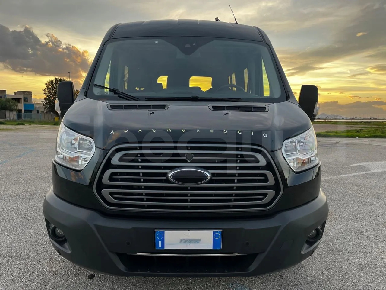 Ford Transit - Forstadsbus: bilde 2 Ford Transit - Forstadsbus: bilde 2