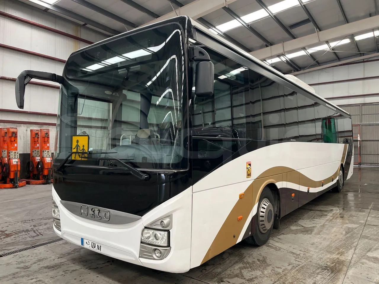 Iveco Crossway - Forstadsbus: bilde 4 Iveco Crossway - Forstadsbus: bilde 4
