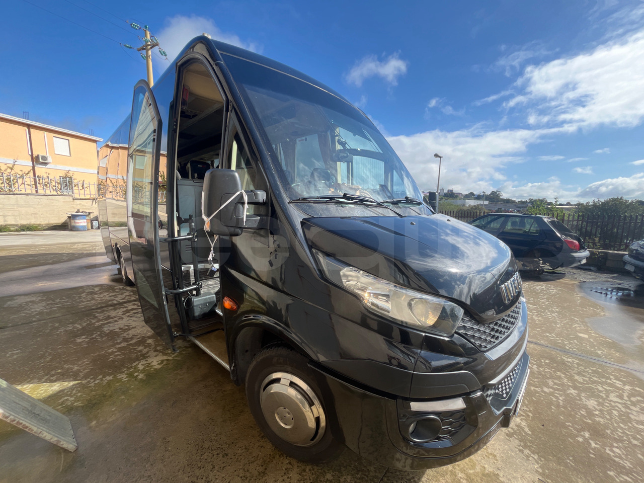 Iveco Daily - Turistbuss: bilde 1 Iveco Daily - Turistbuss: bilde 1