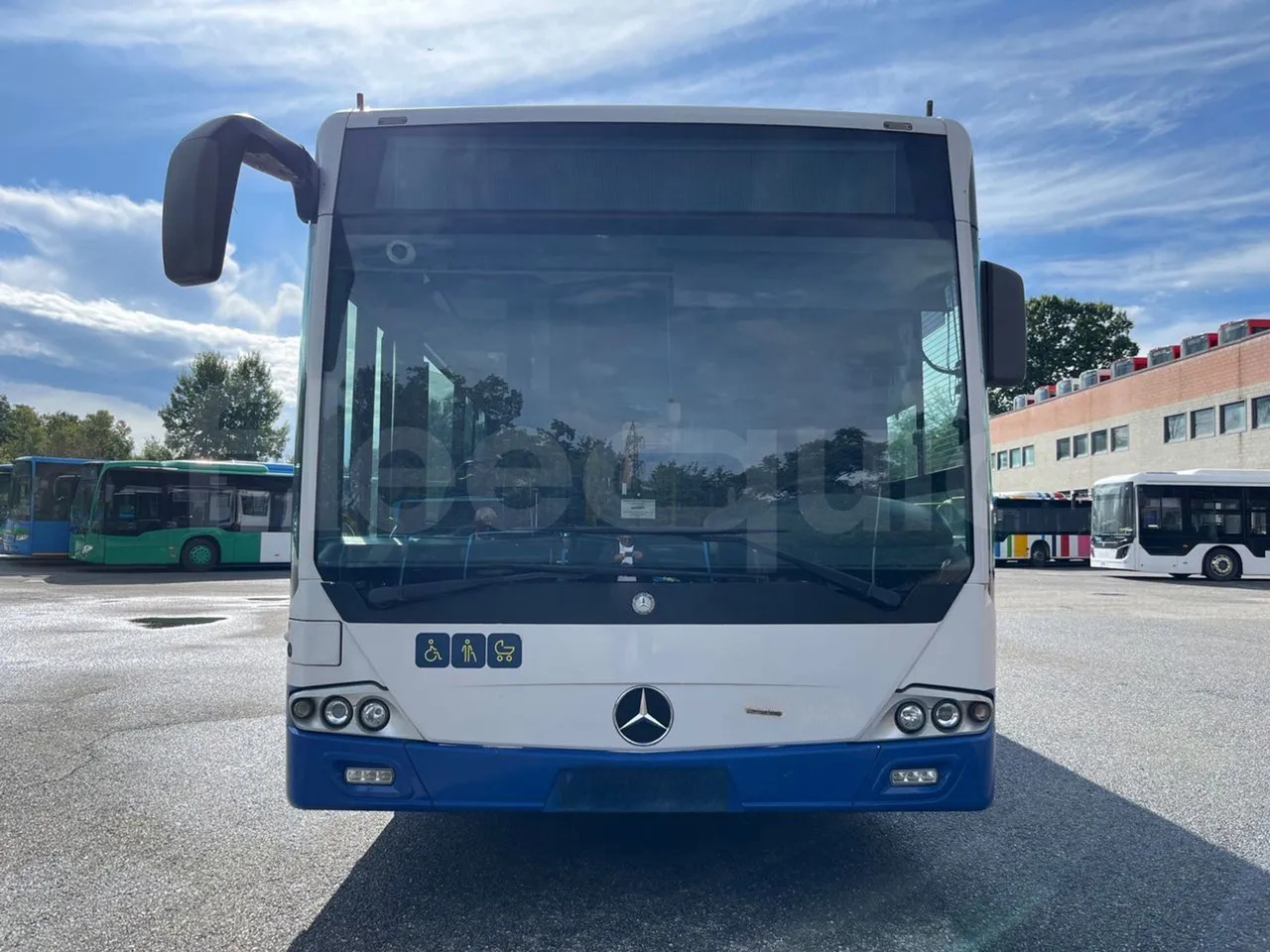 Mercedes-Benz Conecto - Bybuss: bilde 2 Mercedes-Benz Conecto - Bybuss: bilde 2