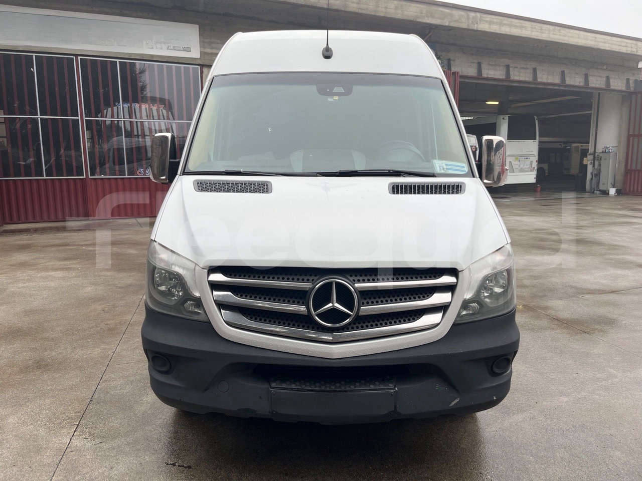Mercedes-Benz Sprinter - Turistbuss: bilde 2 Mercedes-Benz Sprinter - Turistbuss: bilde 2