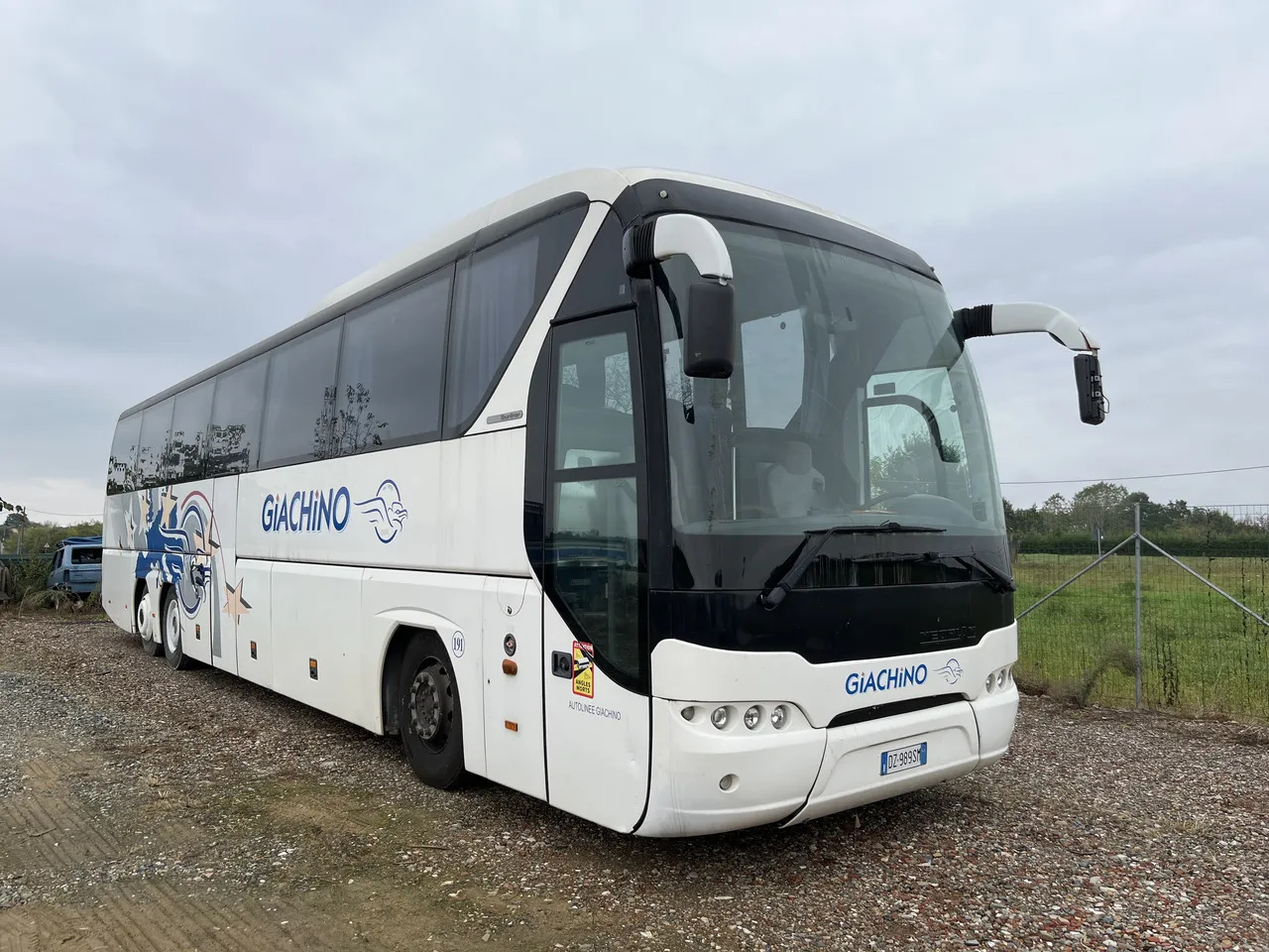 Neoplan P22 - Turistbuss: bilde 1 Neoplan P22 - Turistbuss: bilde 1