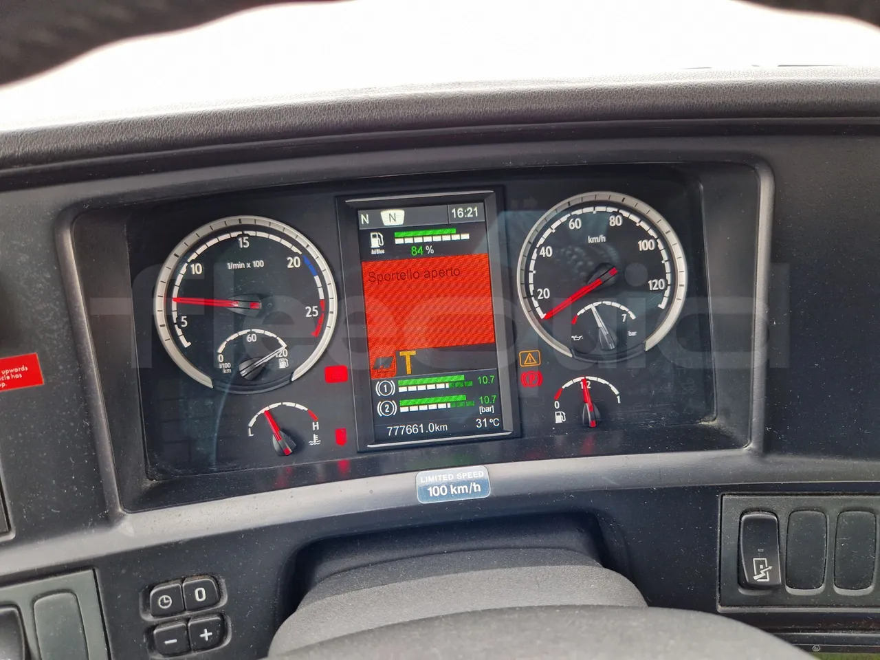 Scania Touring HD - Turistbuss: bilde 3 Scania Touring HD - Turistbuss: bilde 3