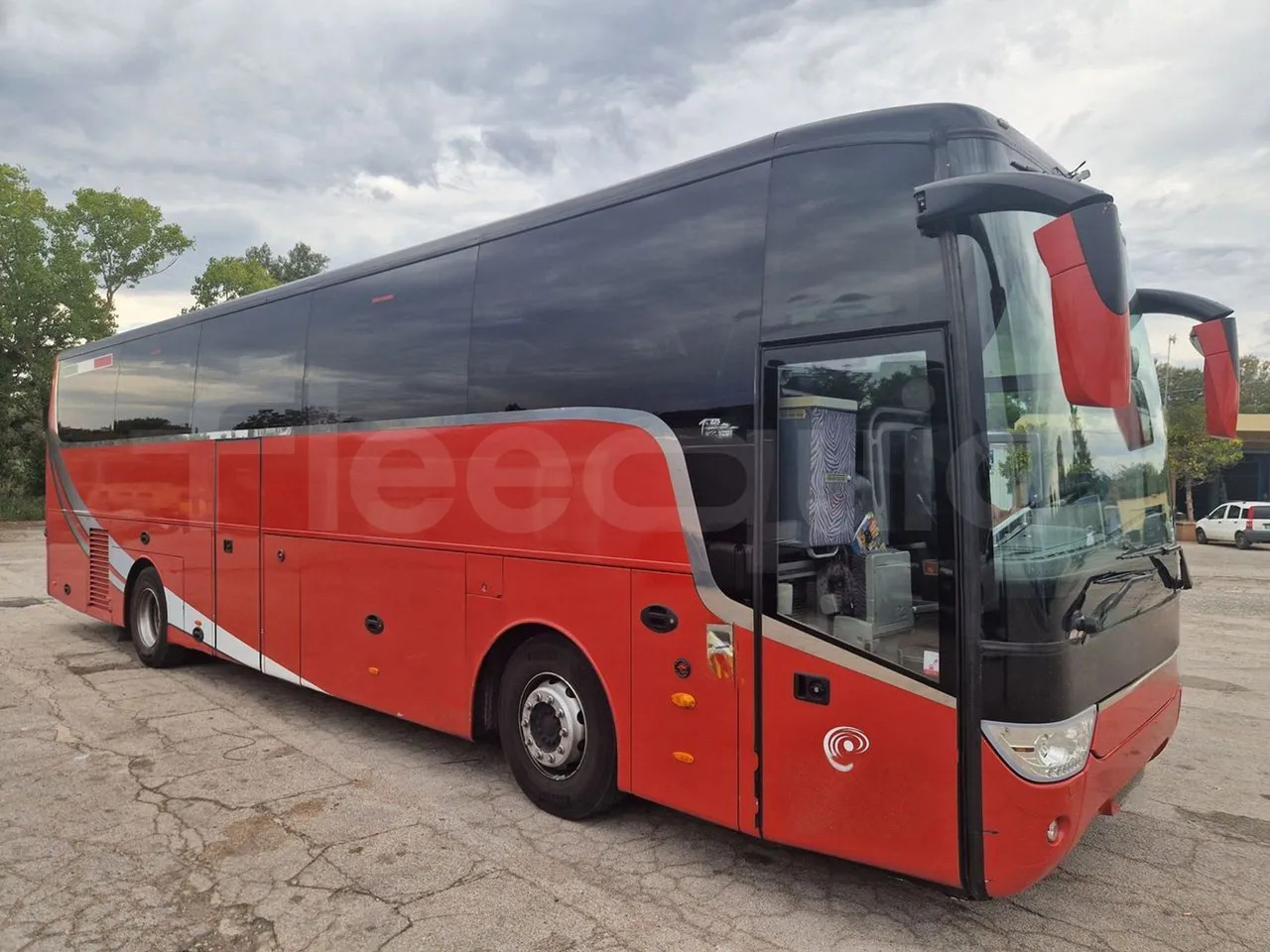 Van Hool Acron - Turistbuss: bilde 1 Van Hool Acron - Turistbuss: bilde 1