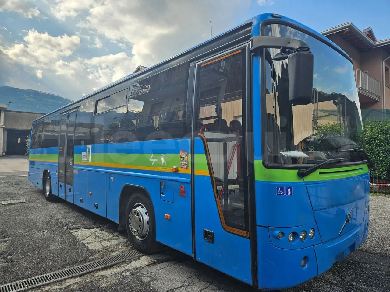 Volvo 8700B12B - Forstadsbus: bilde 1 Volvo 8700B12B - Forstadsbus: bilde 1