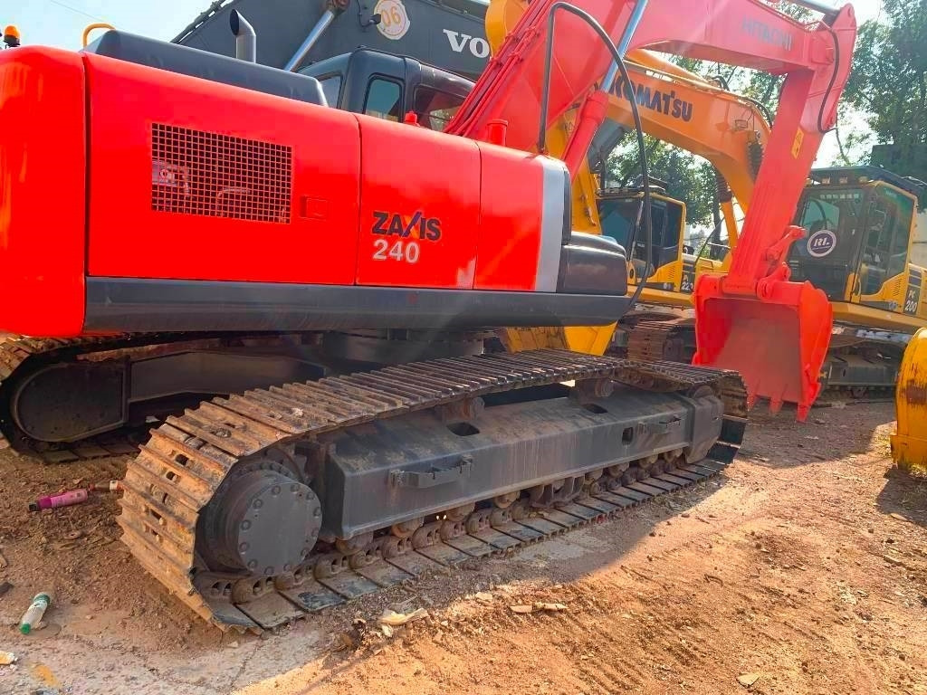 Hitachi Zaxis 240 - Beltegraver: bilde 2 Hitachi Zaxis 240 - Beltegraver: bilde 2
