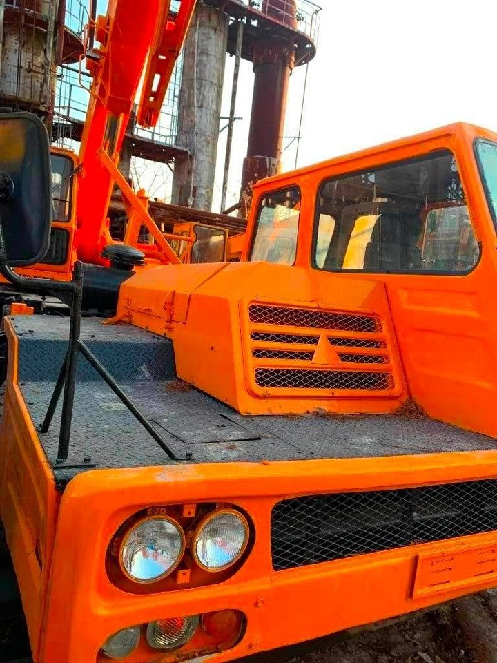 Kato NK 250 E - Allterrengkran: bilde 4 Kato NK 250 E - Allterrengkran: bilde 4