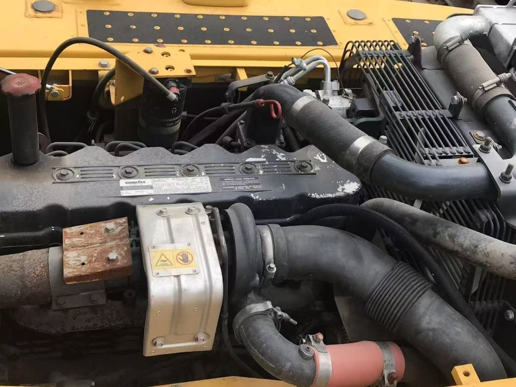 Komatsu PC 200-8 - Beltegraver: bilde 5 Komatsu PC 200-8 - Beltegraver: bilde 5