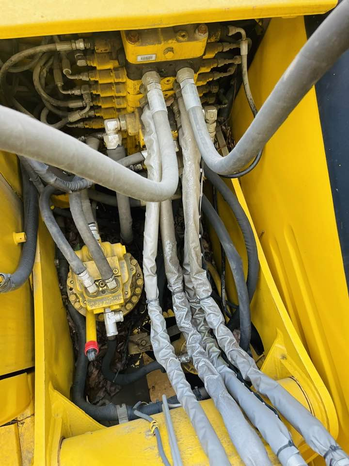 Komatsu PC130-8 - Minigraver: bilde 2 Komatsu PC130-8 - Minigraver: bilde 2