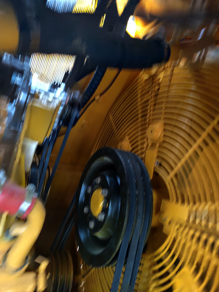 Bulldozer SHANTUI SD32: bilde 7