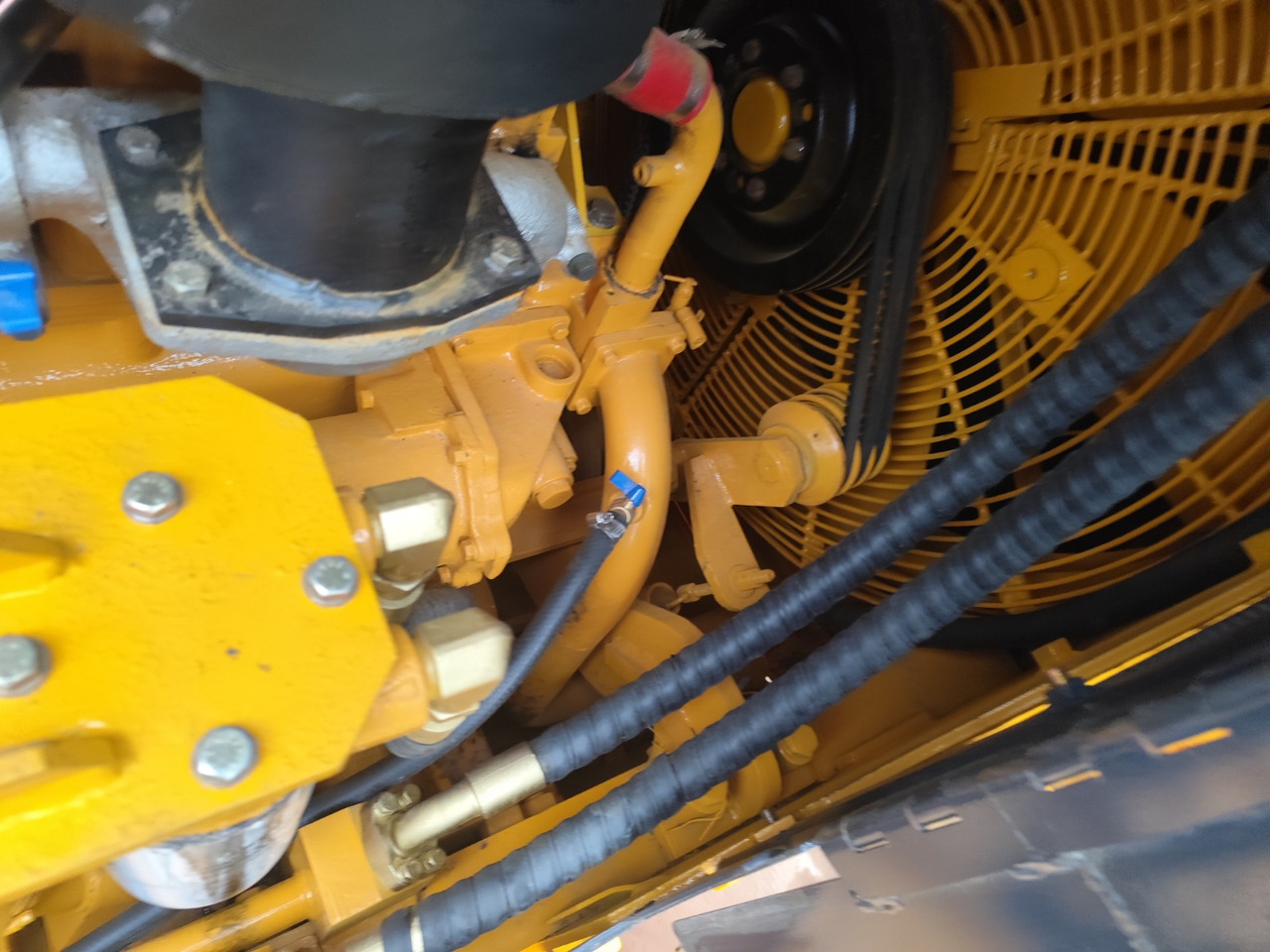 Bulldozer SHANTUI SD32: bilde 6