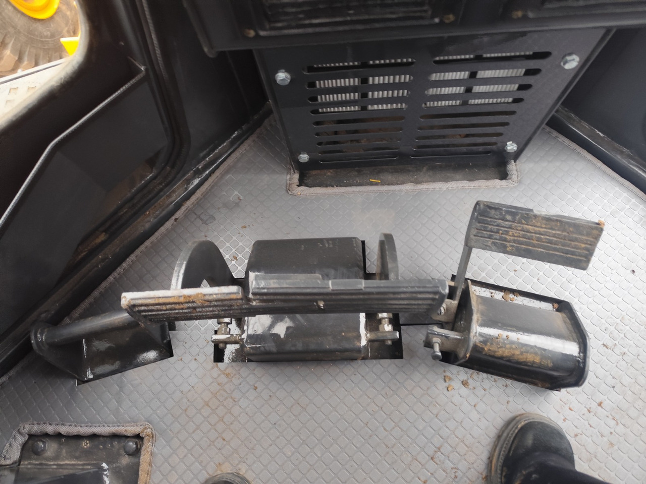 Bulldozer SHANTUI SD32: bilde 15