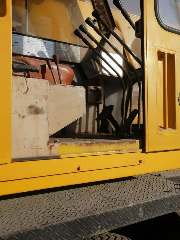 TADANO TL 300 E - Kran: bilde 2 TADANO TL 300 E - Kran: bilde 2