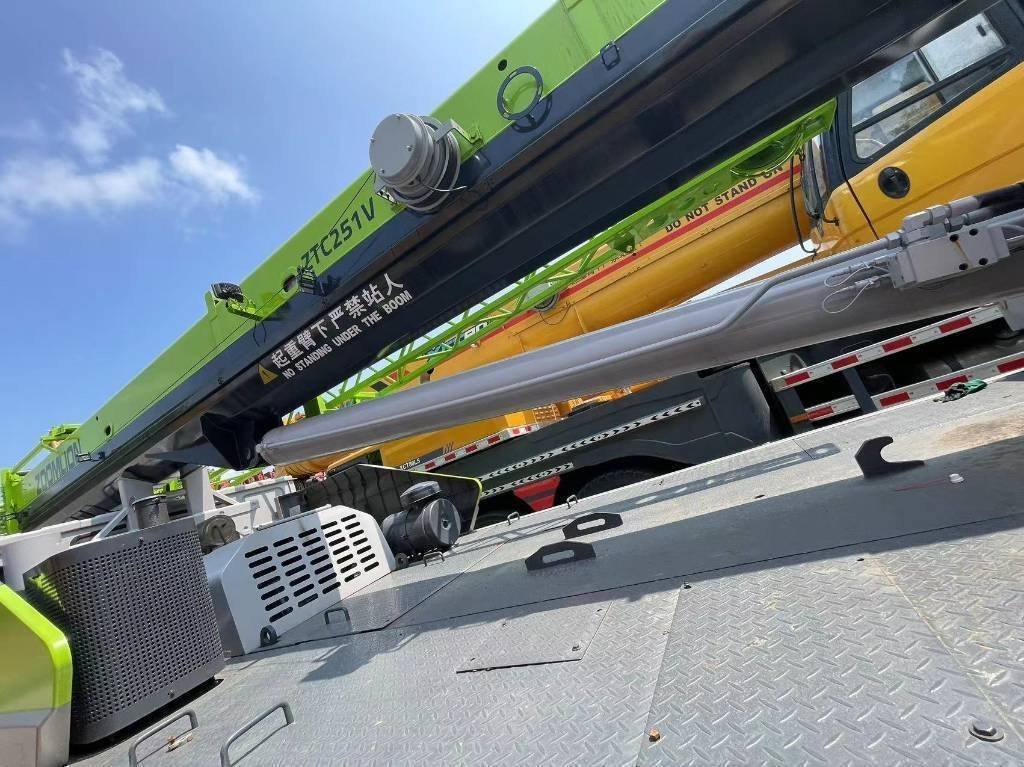 Zoomlion ZTC251V - Mobilkran: bilde 5 Zoomlion ZTC251V - Mobilkran: bilde 5