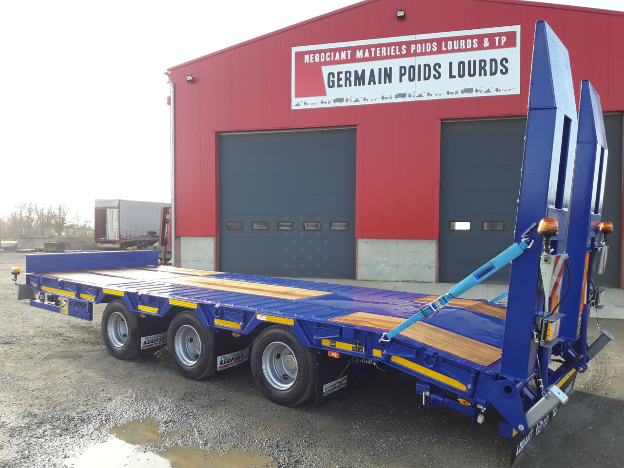Louault 3 essieux plant carrier / low loader Trailer - Lavloader tilhenger: bilde 1 Louault 3 essieux plant carrier / low loader Trailer - Lavloader tilhenger: bilde 1
