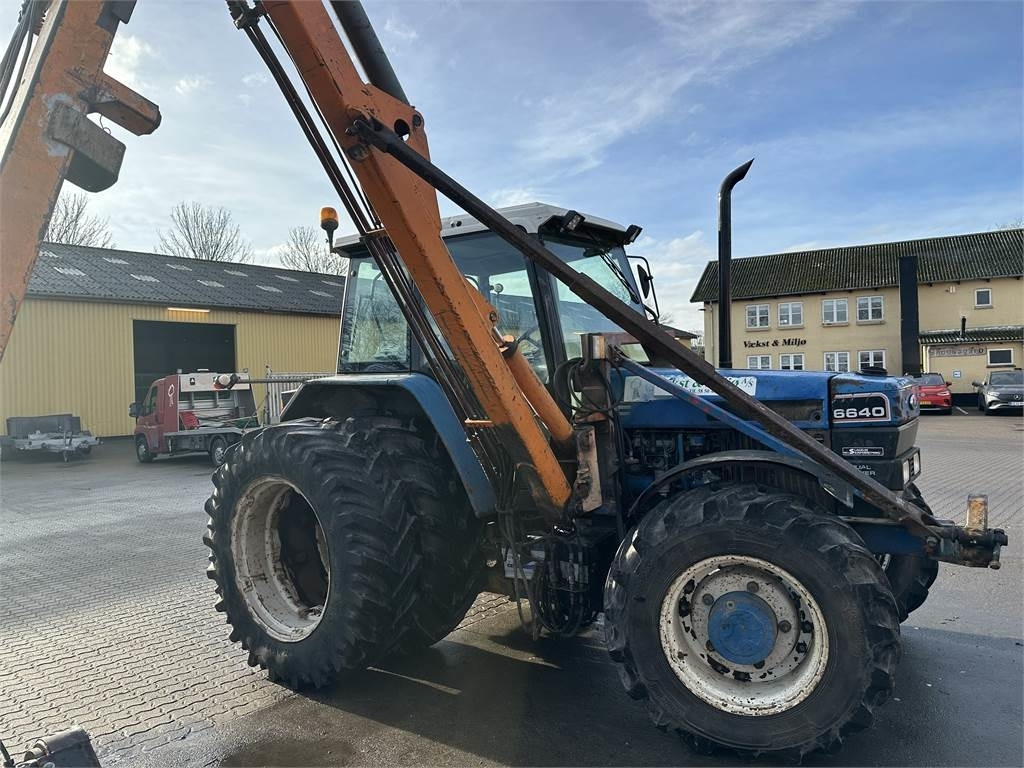 Ford 6640 SLE - Traktor: bilde 1 Ford 6640 SLE - Traktor: bilde 1