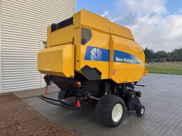 New Holland BR7070 - Rundballepresse: bilde 3 New Holland BR7070 - Rundballepresse: bilde 3