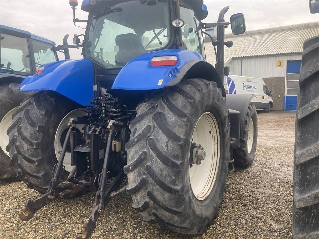 New Holland T7.220 CLASSIC - Traktor: bilde 4 New Holland T7.220 CLASSIC - Traktor: bilde 4