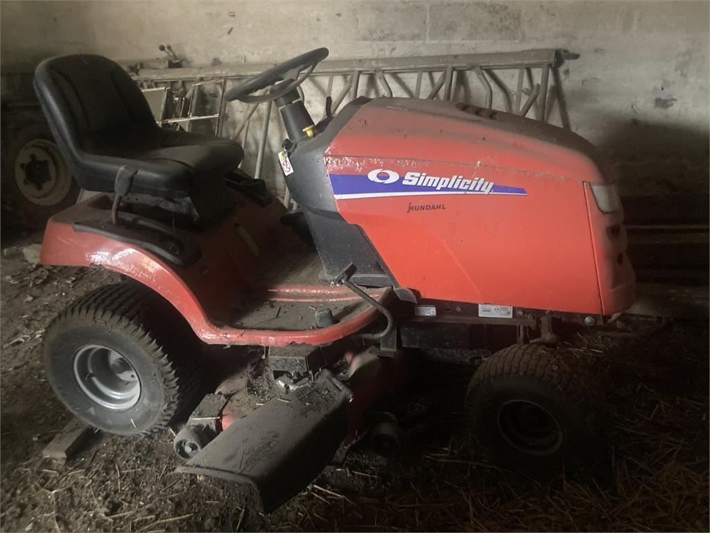 Simplicity REGENT XL 1742 - Slåmaskin: bilde 1 Simplicity REGENT XL 1742 - Slåmaskin: bilde 1