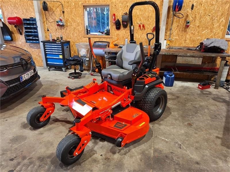 Ariens Zenith 60" SD - Kommunale traktor: bilde 1 Ariens Zenith 60" SD - Kommunale traktor: bilde 1