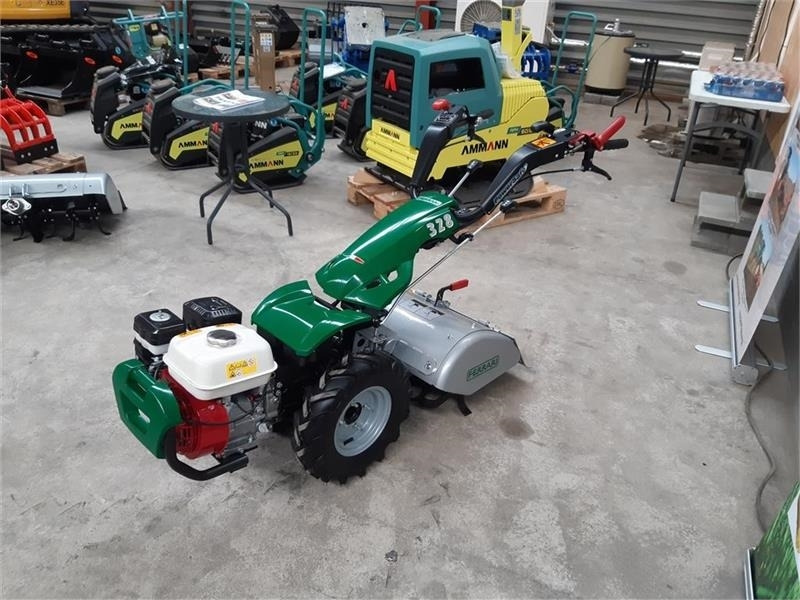 Ferrari 328 - Kommunale traktor: bilde 3 Ferrari 328 - Kommunale traktor: bilde 3