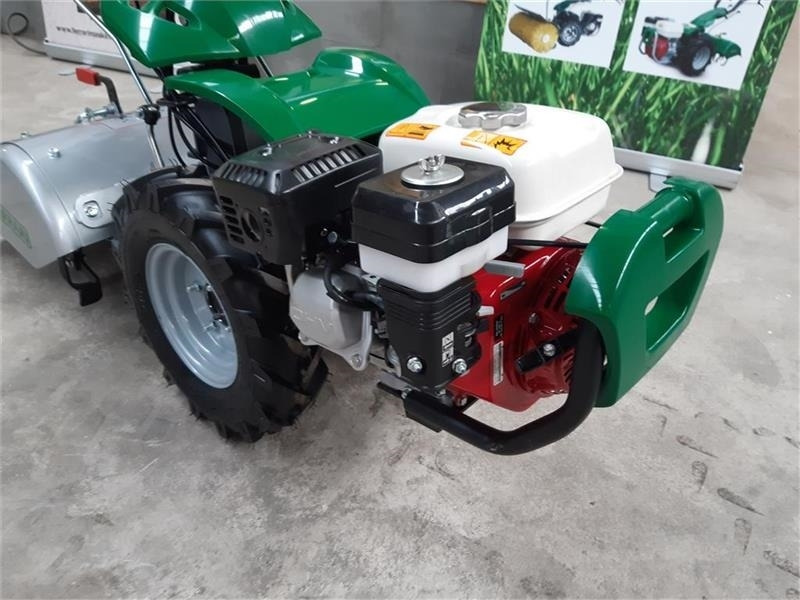 Ferrari 328 - Kommunale traktor: bilde 4 Ferrari 328 - Kommunale traktor: bilde 4