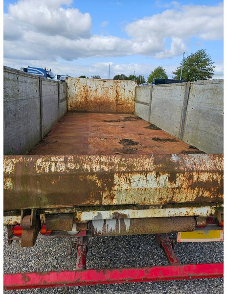 KEL-BERG 2 axle // wire // 3-way tip // radiocontrol - Container-transport/ Vekselflak tilhenger: bilde 4 KEL-BERG 2 axle // wire // 3-way tip // radiocontrol - Container-transport/ Vekselflak tilhenger: bilde 4