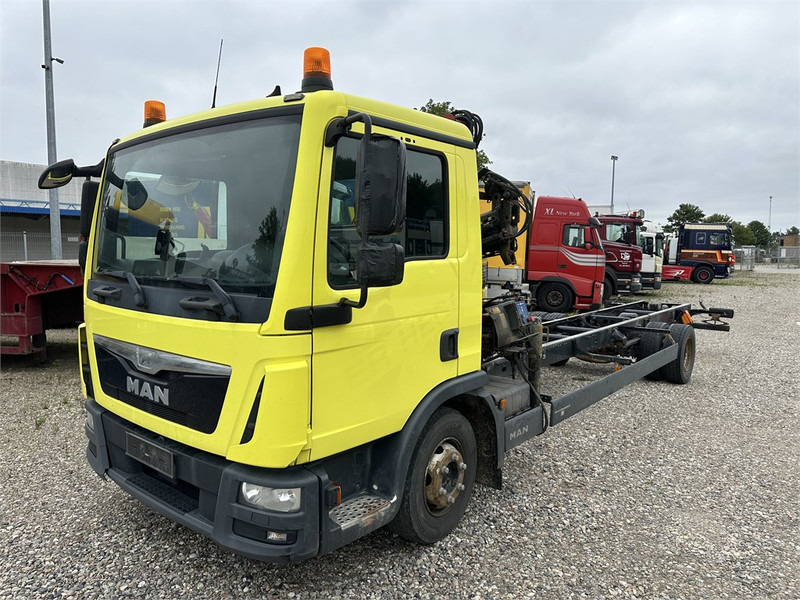 MAN TGL 12.220 // Crane HMF 735K2 // - Kranbil: bilde 1 MAN TGL 12.220 // Crane HMF 735K2 // - Kranbil: bilde 1