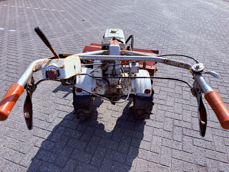 Honda F800 Veegmachine - Feiebil: bilde 3 Honda F800 Veegmachine - Feiebil: bilde 3