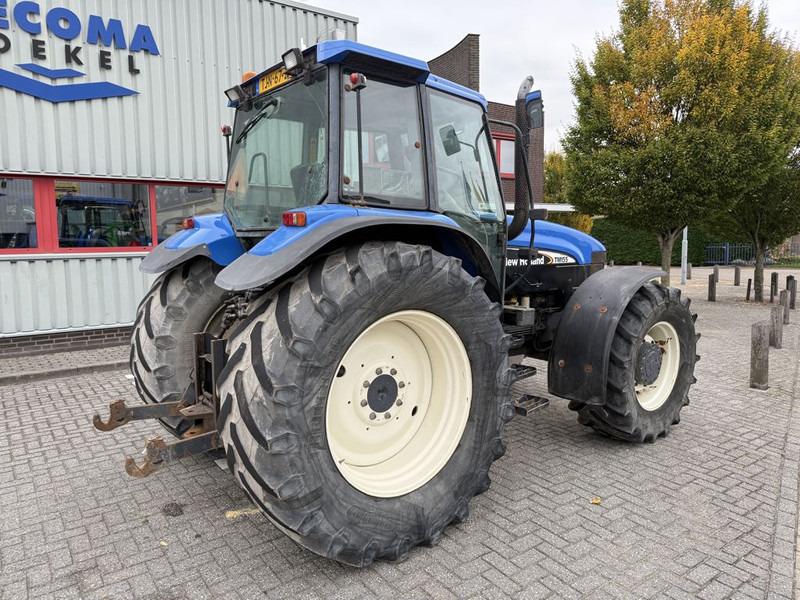 New Holland 8360 Range Command - Traktor: bilde 3 New Holland 8360 Range Command - Traktor: bilde 3