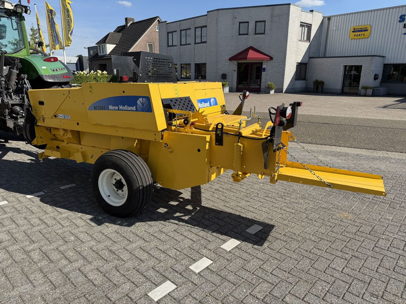 New Holland BC5060 Mini Balenpers - Firkantpresse: bilde 2 New Holland BC5060 Mini Balenpers - Firkantpresse: bilde 2