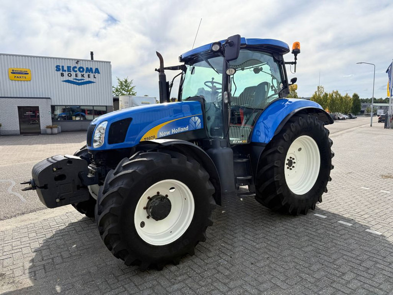 New Holland T6070 Elite - Traktor: bilde 2 New Holland T6070 Elite - Traktor: bilde 2