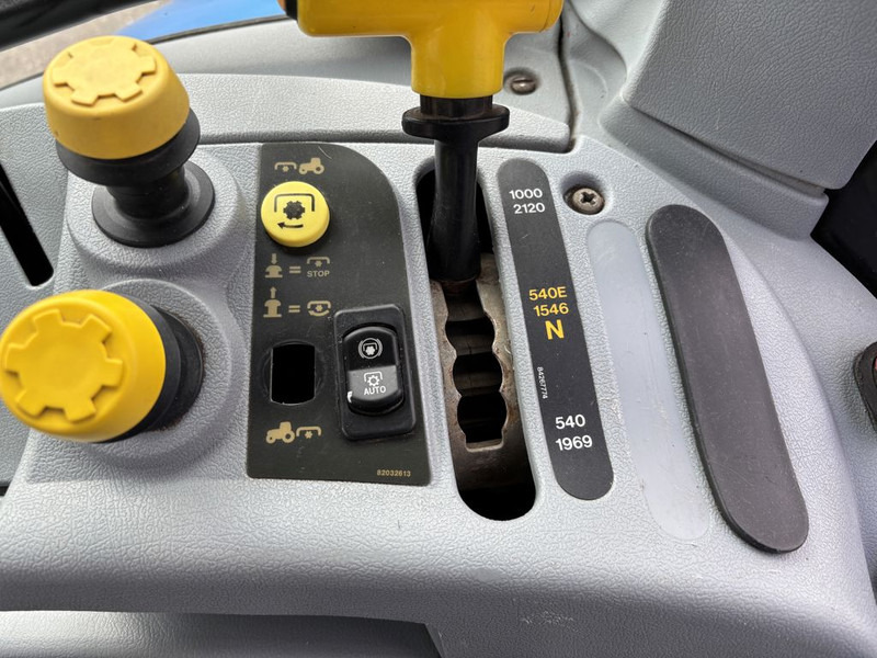 Traktor New Holland T6080 Power Command: bilde 14