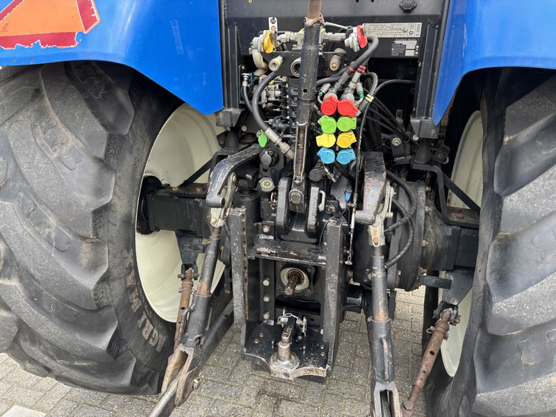 Traktor New Holland T6080 Power Command: bilde 11