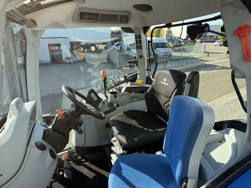New Holland T7.185 Power Command - Traktor: bilde 5 New Holland T7.185 Power Command - Traktor: bilde 5