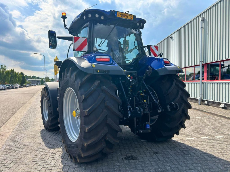 New Holland T7.300 AC New Gen Blue Power DEMO - Traktor: bilde 3 New Holland T7.300 AC New Gen Blue Power DEMO - Traktor: bilde 3