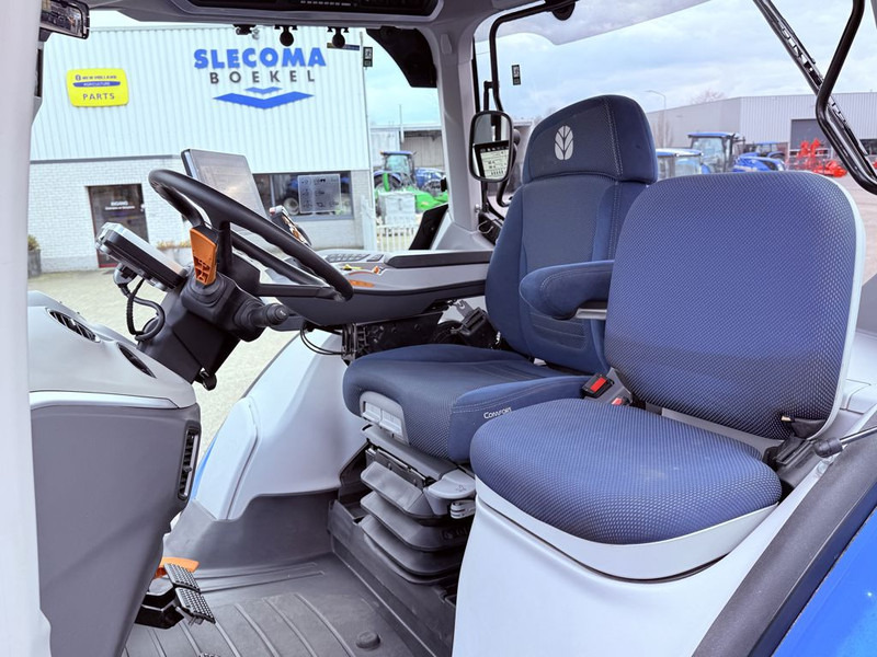 New Holland T7.315HD Auto Command + GPS - Traktor: bilde 5 New Holland T7.315HD Auto Command + GPS - Traktor: bilde 5