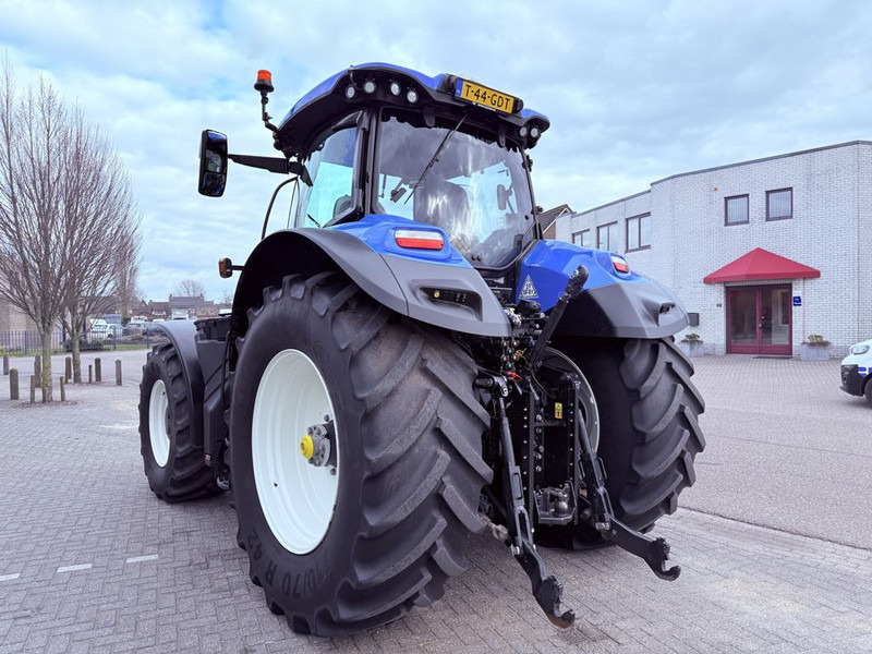New Holland T7.315HD Auto Command + GPS - Traktor: bilde 2 New Holland T7.315HD Auto Command + GPS - Traktor: bilde 2
