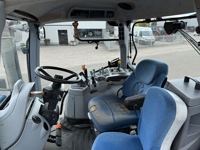 New Holland T7040 Power Command - Traktor: bilde 5 New Holland T7040 Power Command - Traktor: bilde 5