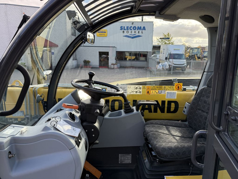 New Holland TH7.37 Plus Verreiker - Teleskoplastere: bilde 5 New Holland TH7.37 Plus Verreiker - Teleskoplastere: bilde 5